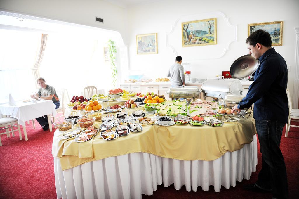 Hotel Victory Priştine Dış mekan fotoğraf